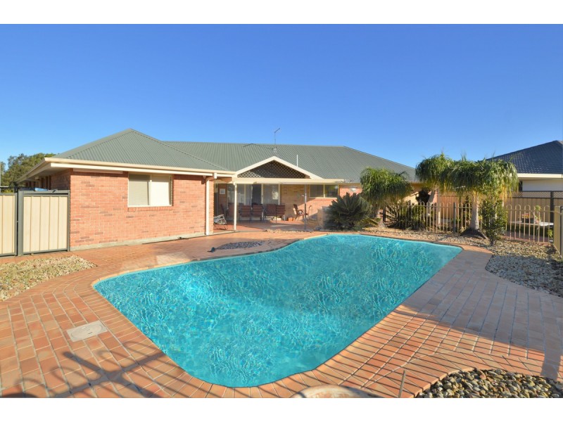 2 Barellan Avenue, Yamba NSW 2464