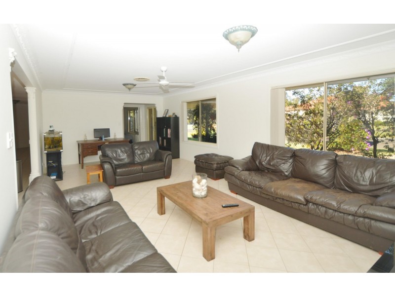 2 Barellan Avenue, Yamba NSW 2464