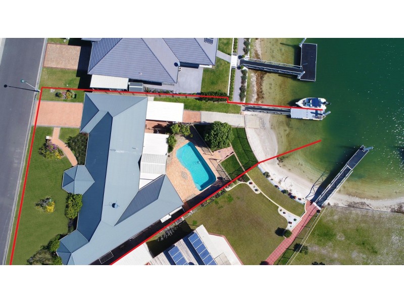 2 Barellan Avenue, Yamba NSW 2464
