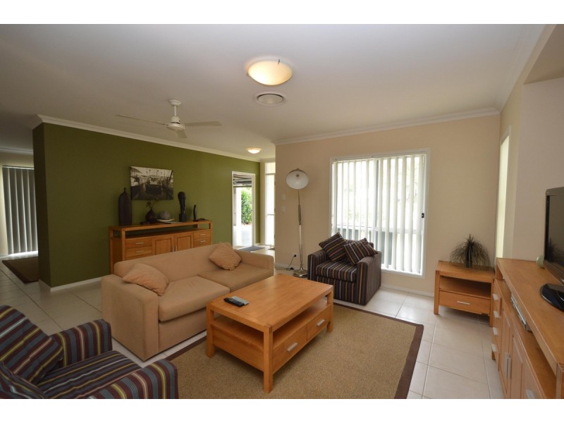 13 The Parkway, Yamba NSW 2464