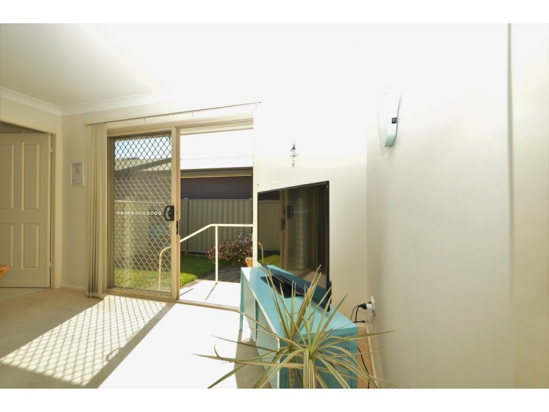2/15A Shores Drive, Yamba NSW 2464