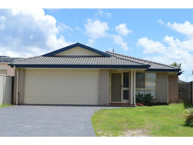 73 Park  Avenue, Yamba NSW 2464