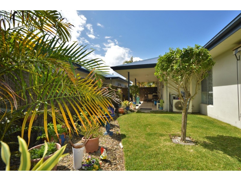 1/5 Mulgi Street, Yamba NSW 2464