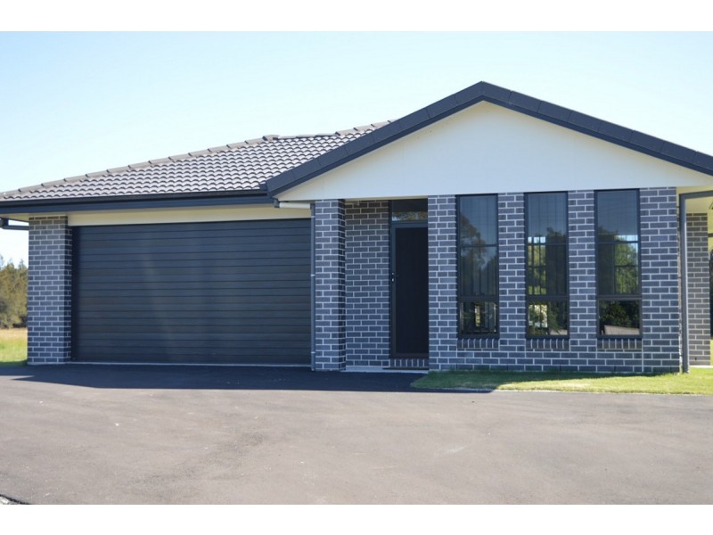 136 Carrs Drive, Yamba NSW 2464