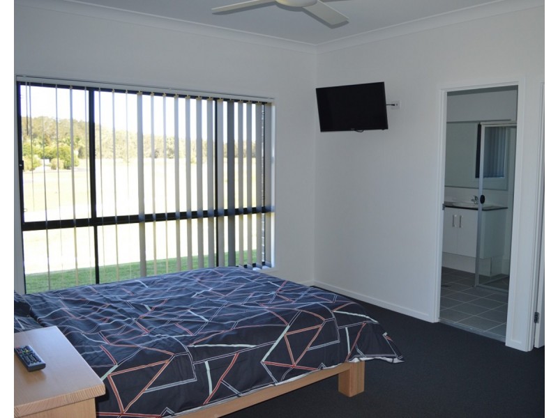 136 Carrs Drive, Yamba NSW 2464