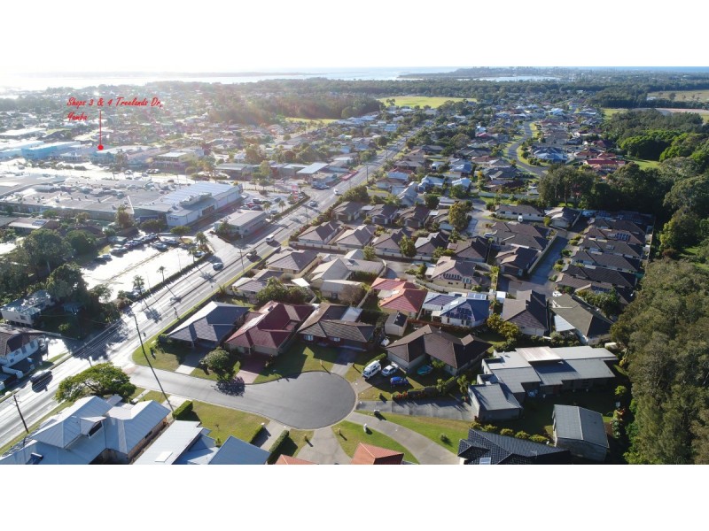 3 & 4/16 Treelands Drive, Yamba NSW 2464