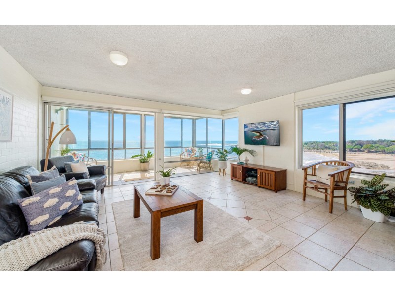 2/2 Ocean Street, Yamba NSW 2464