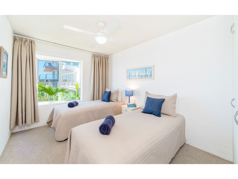 2/2 Ocean Street, Yamba NSW 2464