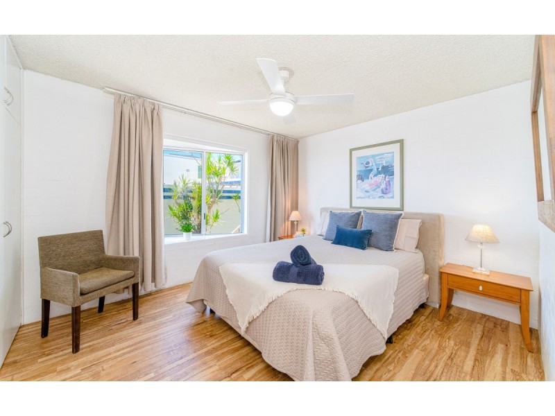 2/2 Ocean Street, Yamba NSW 2464