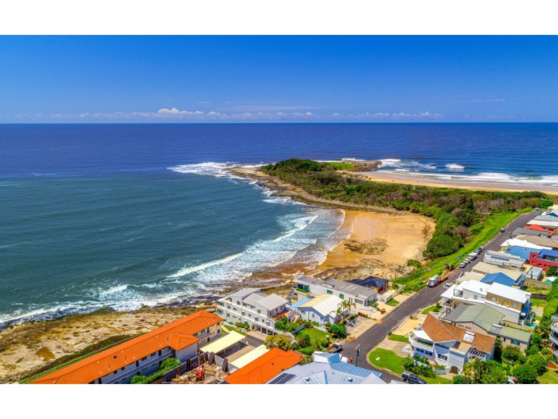 2/2 Ocean Street, Yamba NSW 2464