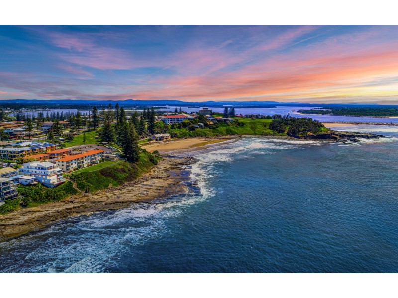 2/2 Ocean Street, Yamba NSW 2464