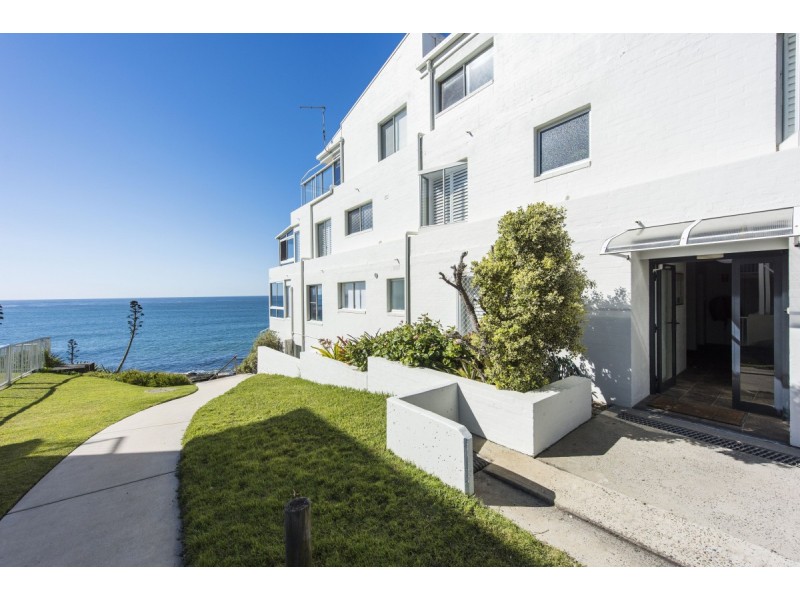 2/2 Ocean Street, Yamba NSW 2464