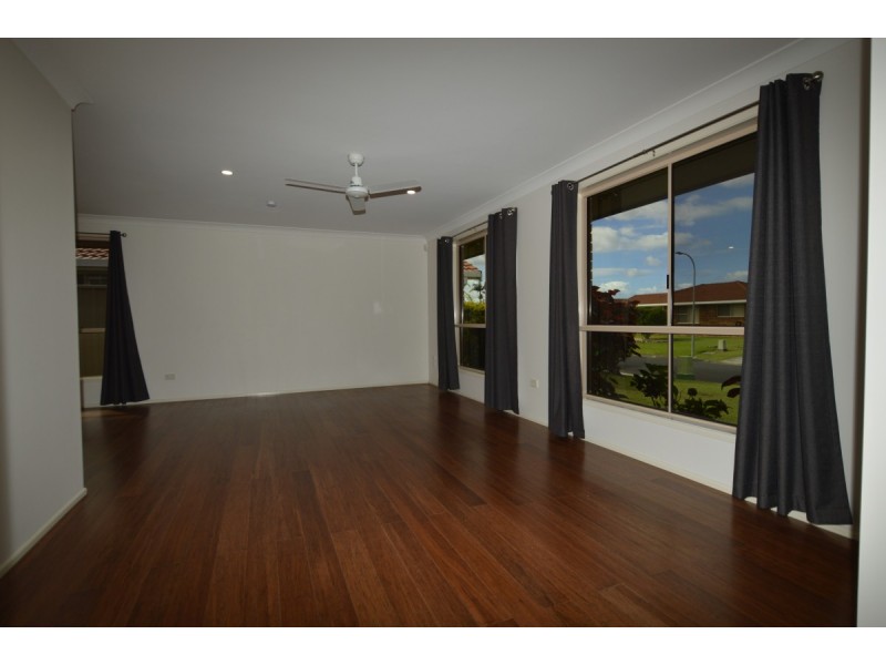 11 Heron Court, Yamba NSW 2464