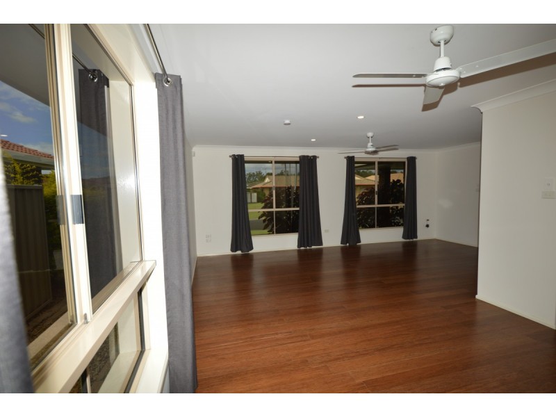 11 Heron Court, Yamba NSW 2464
