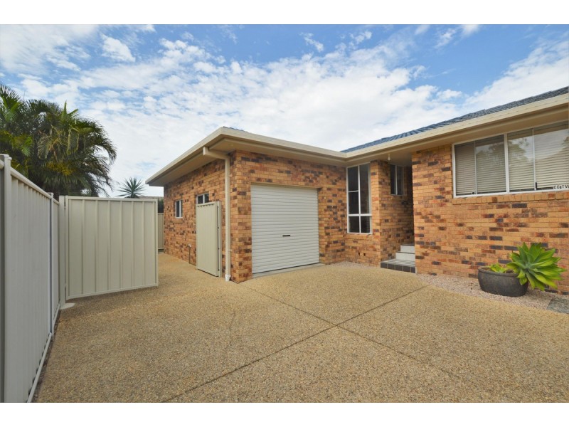 1/22 Waratah Avenue, Yamba NSW 2464