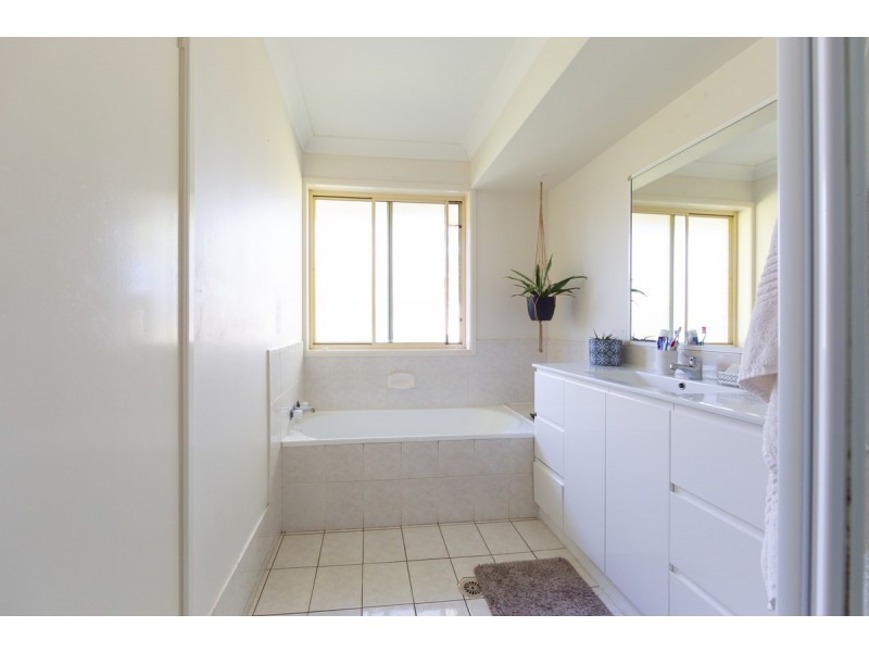7 Plover Close, Yamba NSW 2464