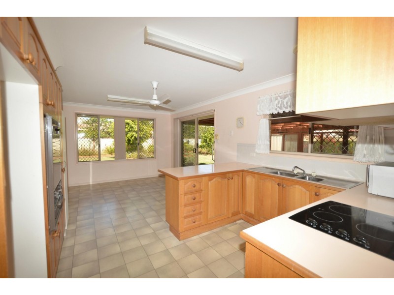 2 Heron Court, Yamba NSW 2464