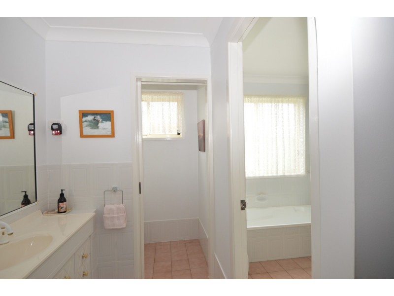 33 The Halyard, Yamba NSW 2464