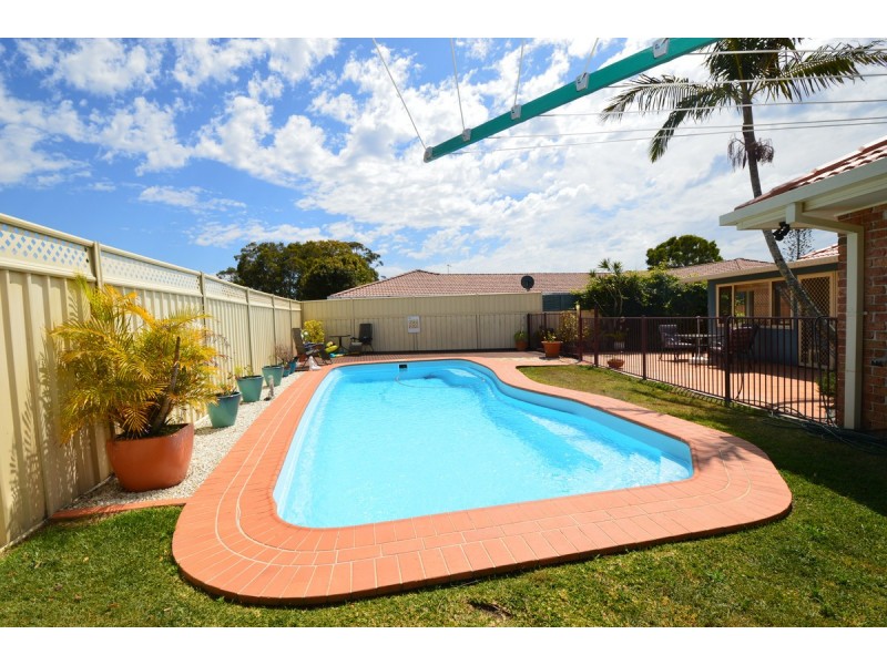 33 The Halyard, Yamba NSW 2464