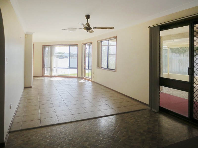 37 Melaleuca Drive, Yamba NSW 2464