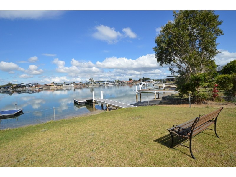 37 Melaleuca Drive, Yamba NSW 2464