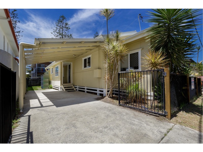 12 Harbour Street, Yamba NSW 2464