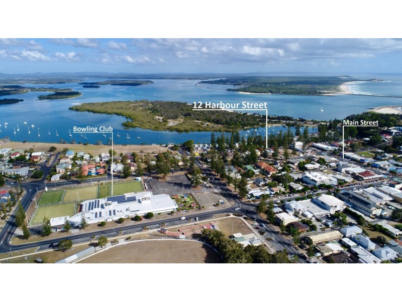 12 Harbour Street, Yamba NSW 2464