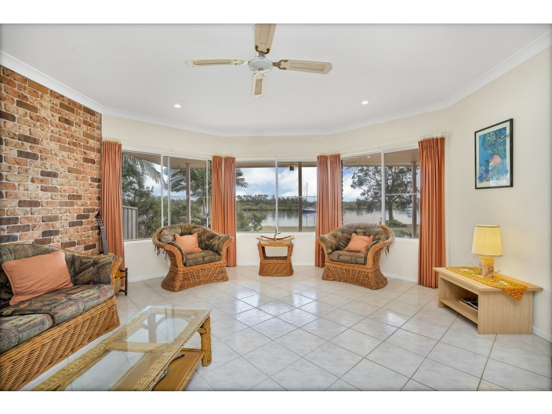 22 Palm Terrace, Yamba NSW 2464