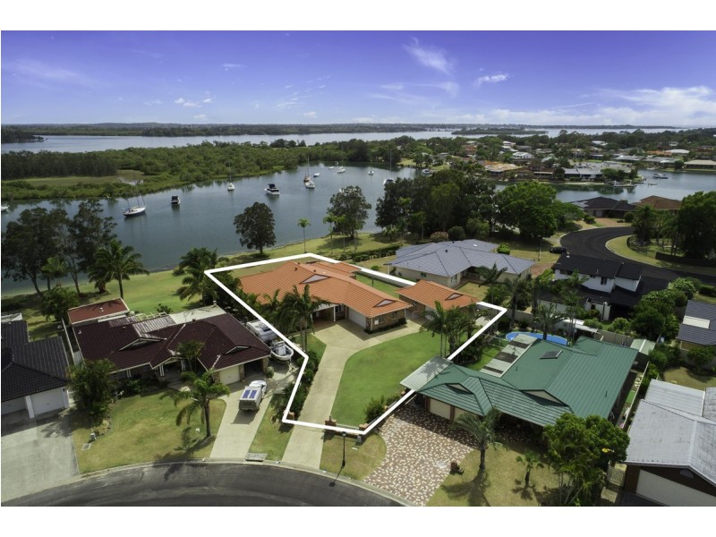 22 Palm Terrace, Yamba NSW 2464