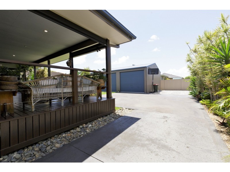 24 Melaleuca Drive, Yamba NSW 2464