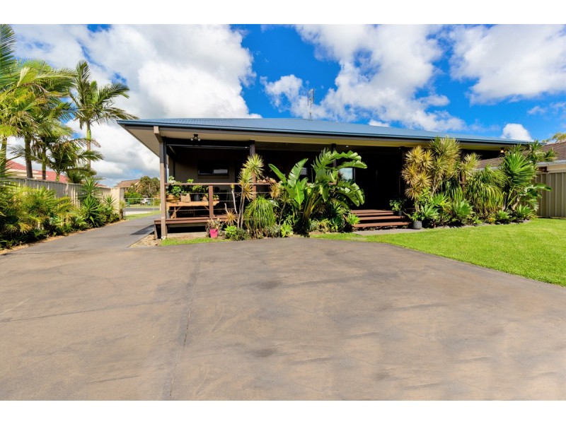 24 Melaleuca Drive, Yamba NSW 2464