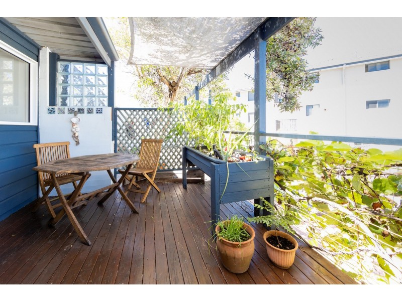 4/11 Pacific Parade, Yamba NSW 2464