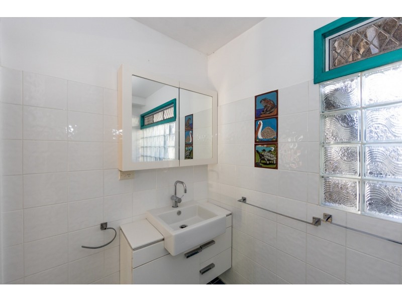 4/11 Pacific Parade, Yamba NSW 2464