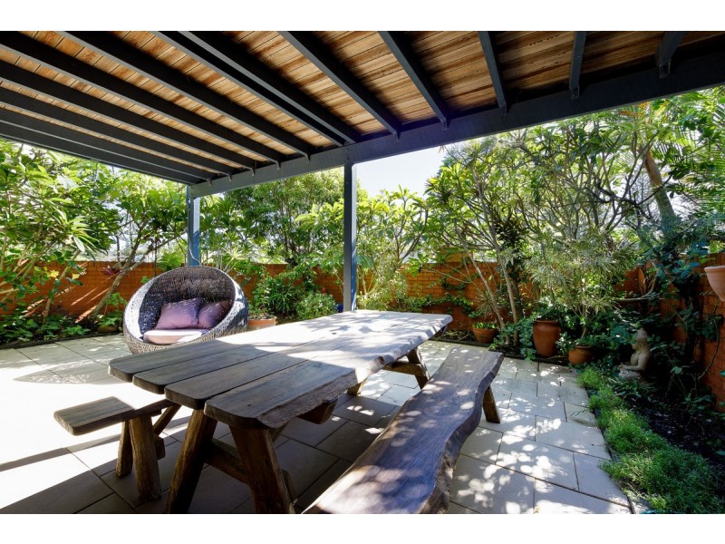 4/11 Pacific Parade, Yamba NSW 2464