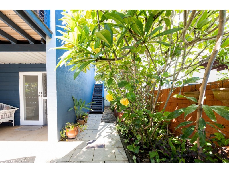 4/11 Pacific Parade, Yamba NSW 2464