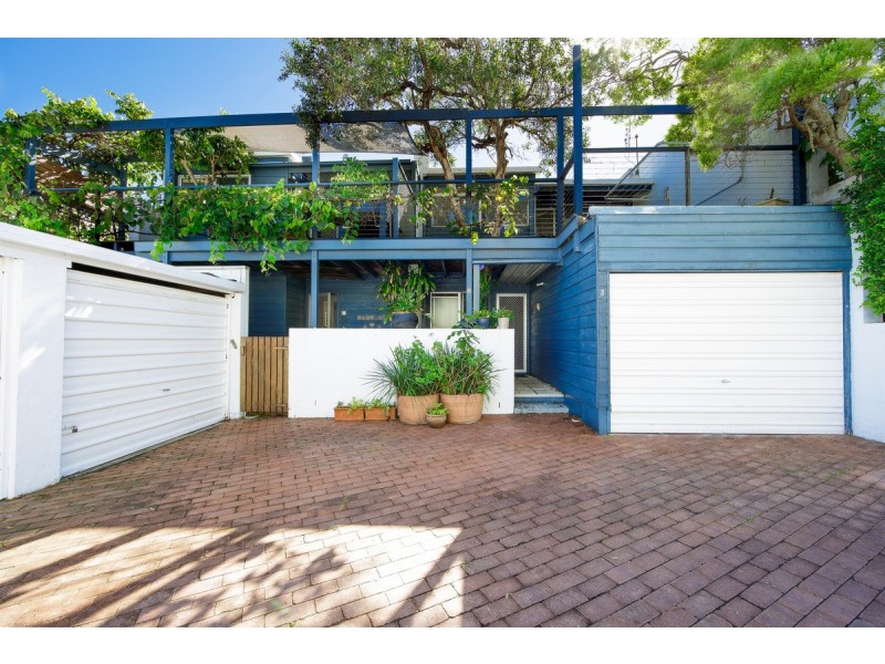 4/11 Pacific Parade, Yamba NSW 2464