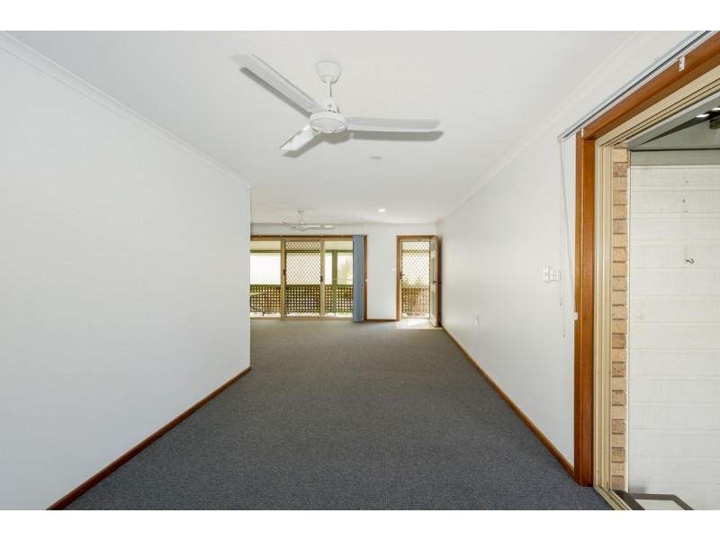 2/4 Park Avenue, Yamba NSW 2464