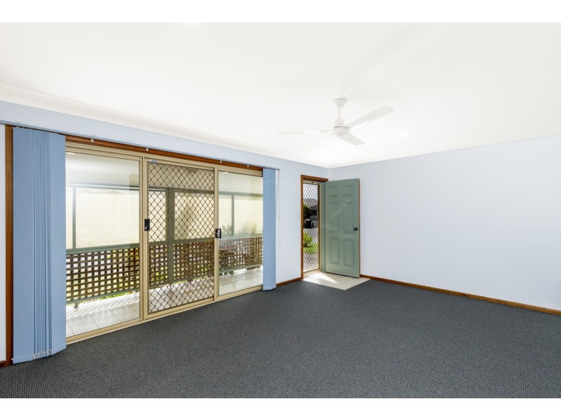 2/4 Park Avenue, Yamba NSW 2464