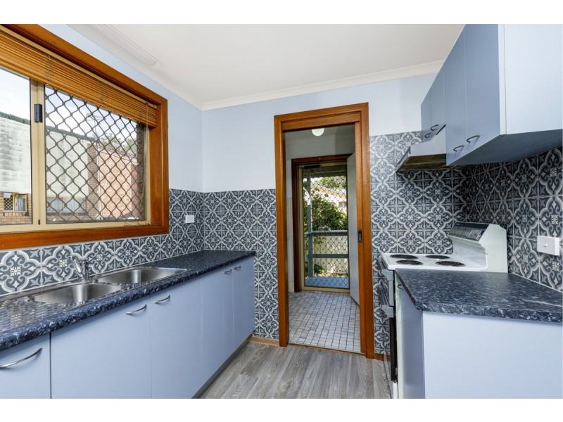 2/4 Park Avenue, Yamba NSW 2464