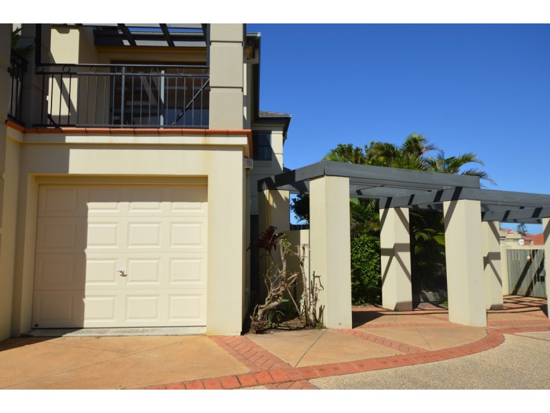 1/1 Beachside Way, Yamba NSW 2464