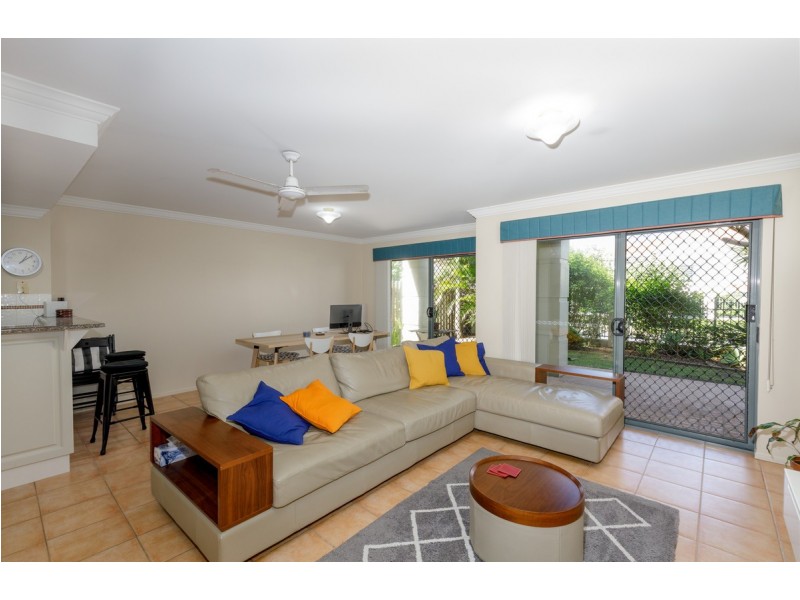 1/1 Beachside Way, Yamba NSW 2464