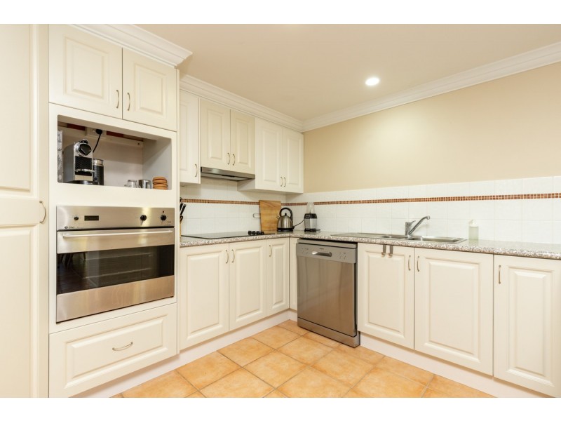 1/1 Beachside Way, Yamba NSW 2464