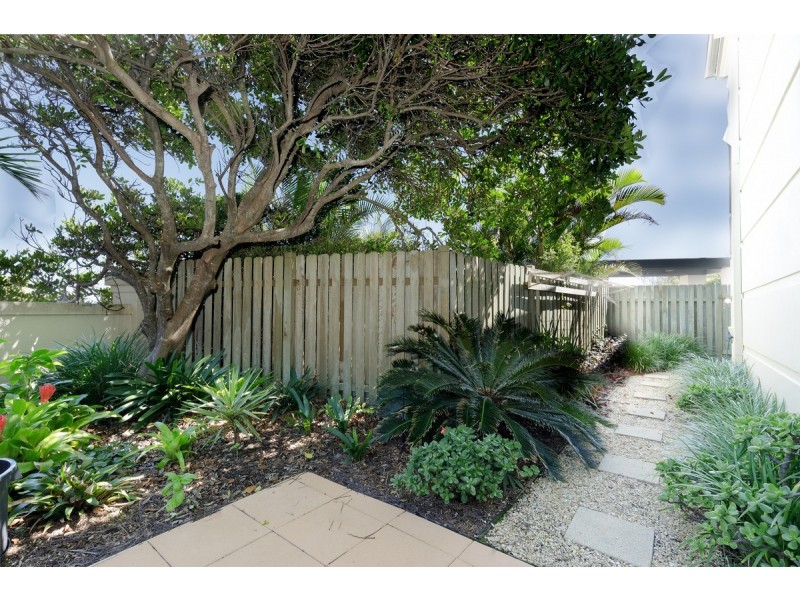 1/1 Beachside Way, Yamba NSW 2464