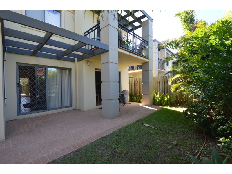 1/1 Beachside Way, Yamba NSW 2464