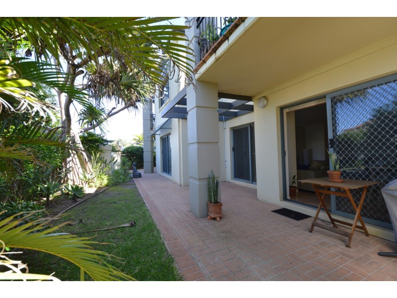 1/1 Beachside Way, Yamba NSW 2464