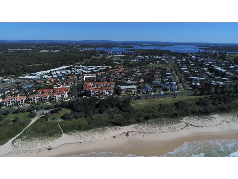 1/1 Beachside Way, Yamba NSW 2464