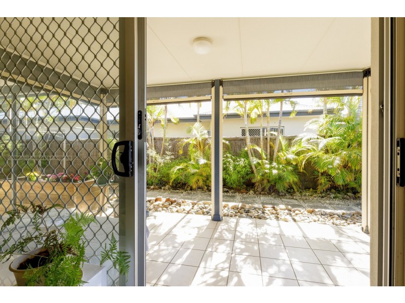 2/5 Mulgi Street, Yamba NSW 2464