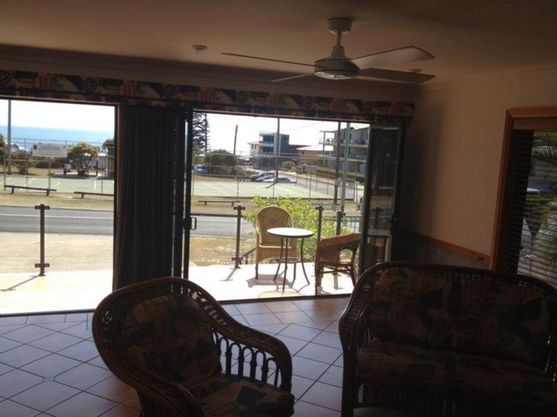 2/29 Clarence Street, Yamba NSW 2464
