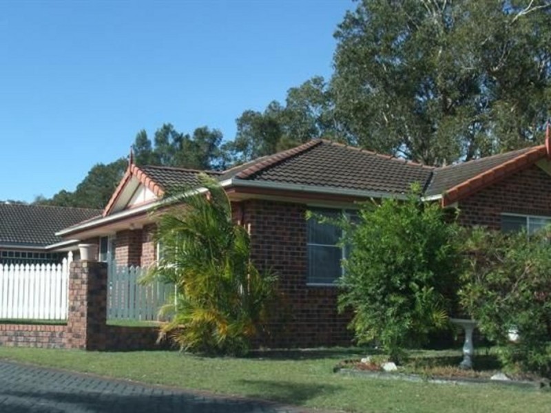 2/9 Freeburn Street, Yamba NSW 2464