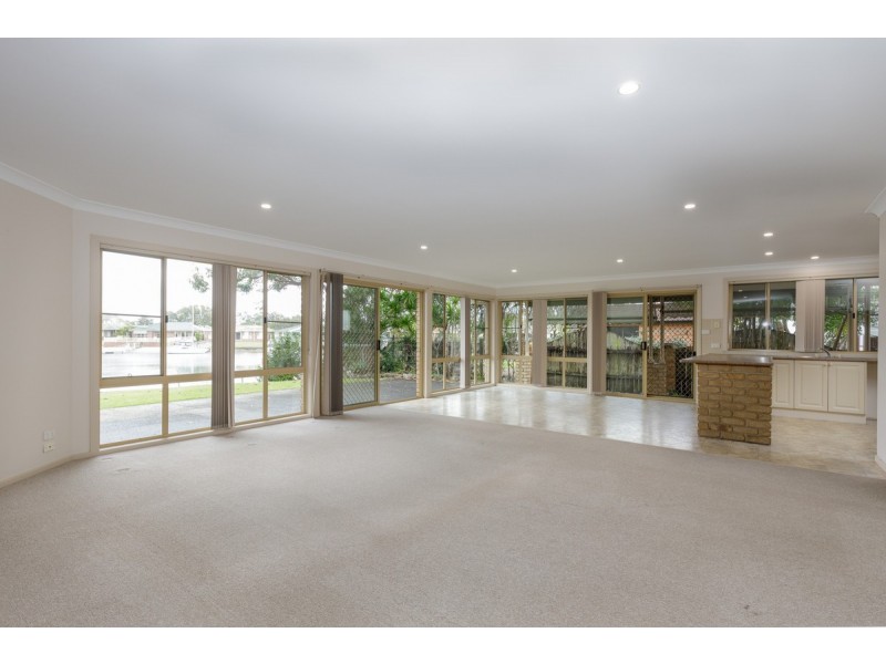 21 Mariners Way, Yamba NSW 2464